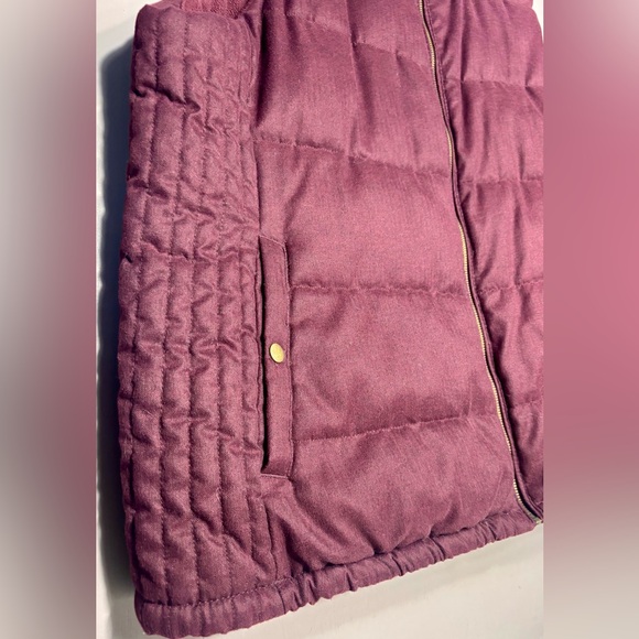 OLD NAVY Maroon Quilted Vest - Picture 5 of 6